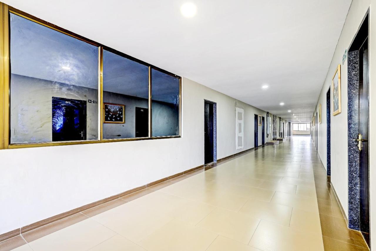 Oyo 70752 Viram House Gorwa Exterior photo
